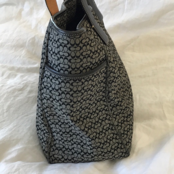Coach Signature Black and White tote bag - Picture 5 of 6